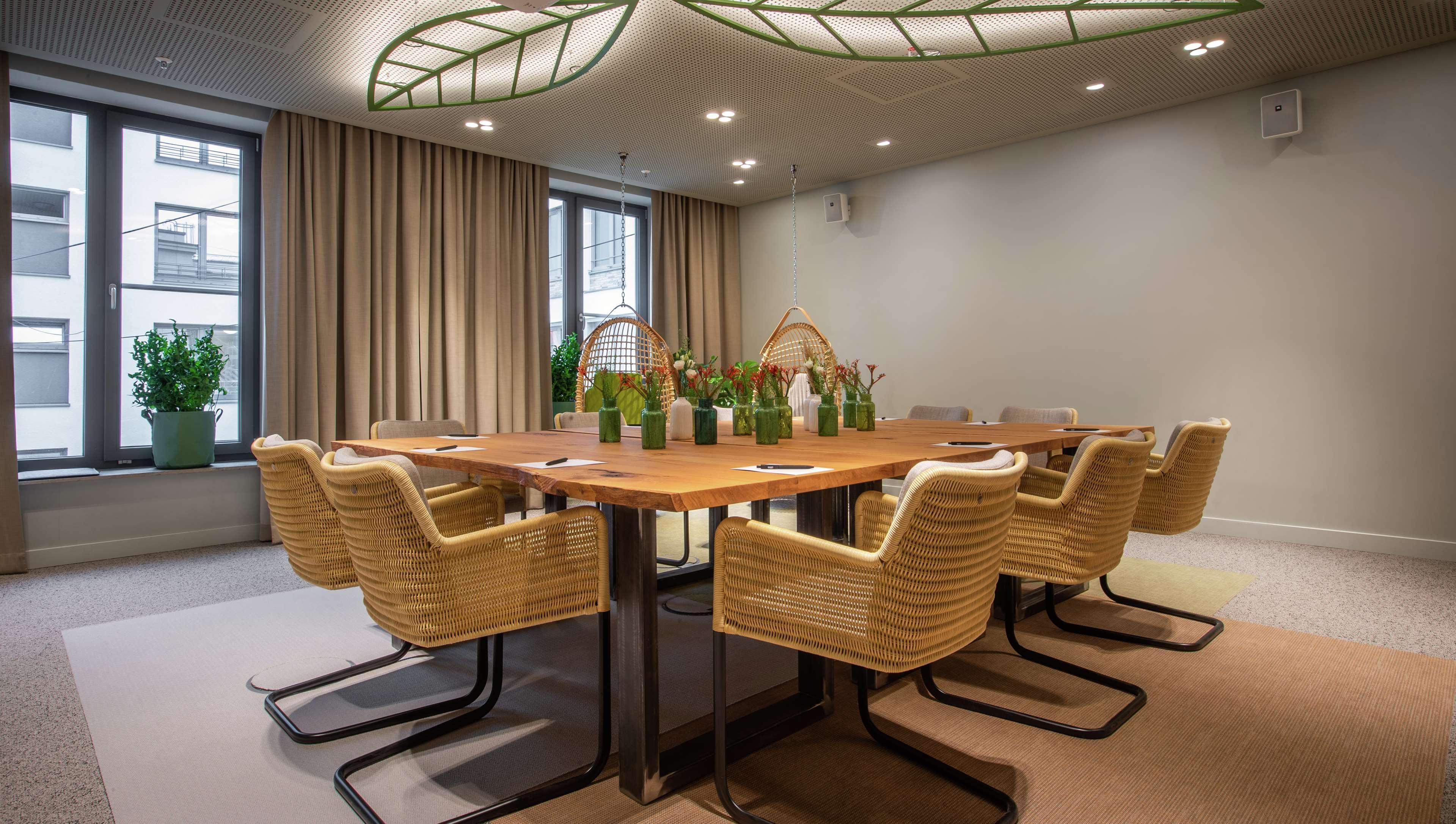 Hilton Garden Inn Mannheim Bagian luar foto