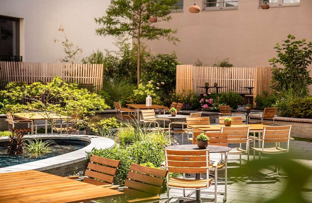 Hilton Garden Inn Mannheim Bagian luar foto